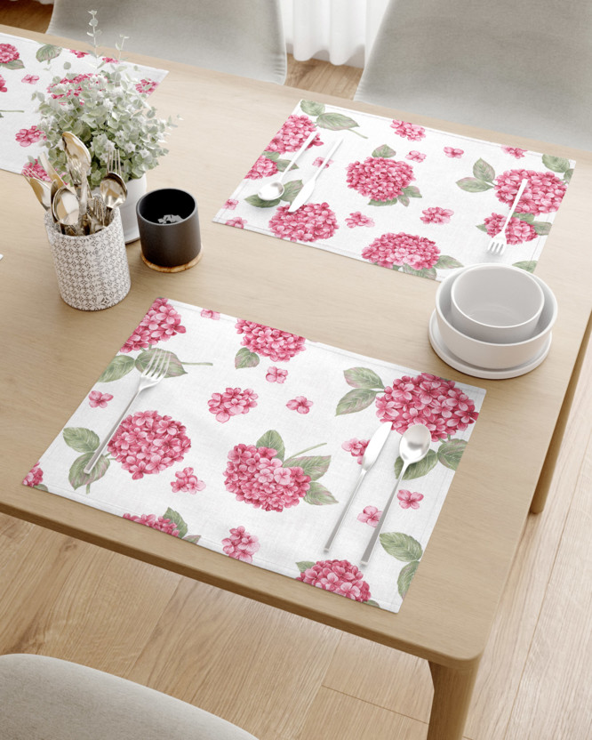 Prestieranie na stôl Loneta - ružové kvety hortenzie - sada 2ks